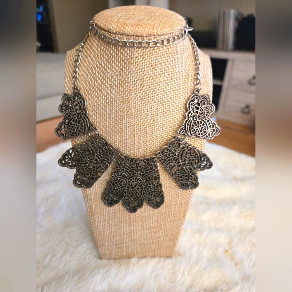 **3/$10** Elegant Silver Statement Necklace